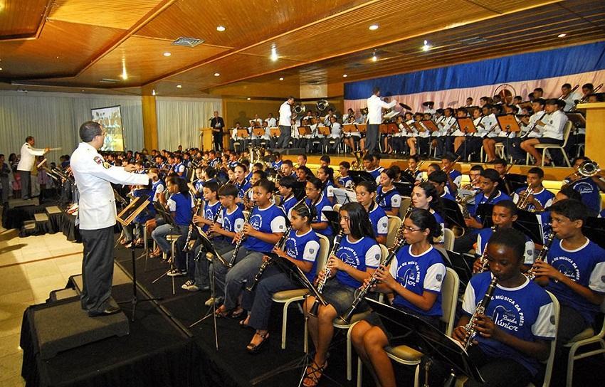 Banda Júnior da PM apresenta clássicos da música brasileira no Festival de Concertos