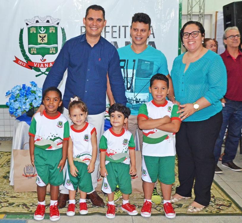 Alunos do CMEI Manoel Evêncio recebem uniformes