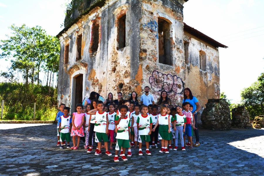 Alunos do CMEI Calypio participam de Visita Cultural