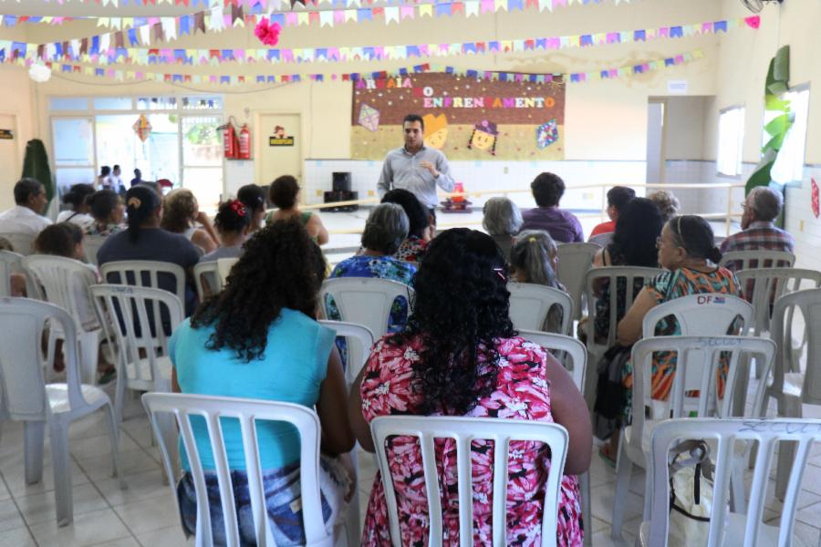 Arraiá anima idosos do CRAS de Vale do Sol