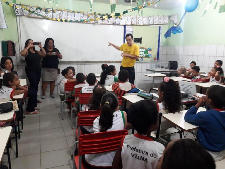 Prevenção à dengue, zika e chikungunya é tema de aula para alunos da EMEF Euzélia Lyrio