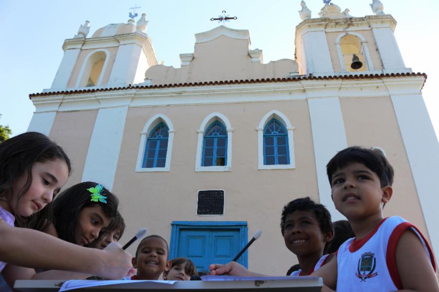 Alunos fazem releitura de monumento religioso com mais de 200 anos em Viana