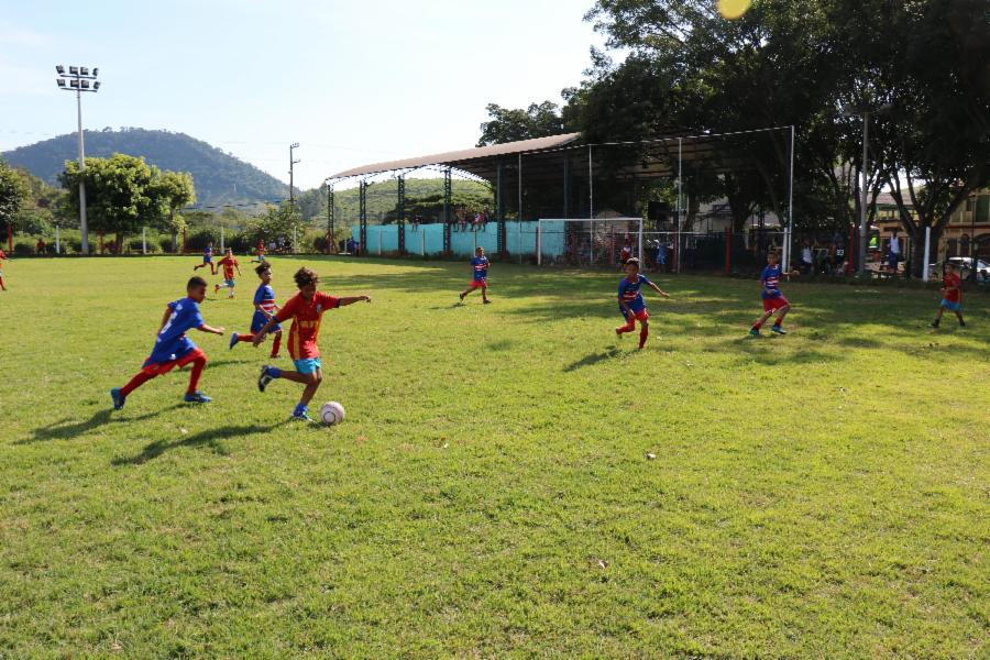 Melhorias no Campo do Jucu proporcionam a prática de esportes com times da Grande Vitória