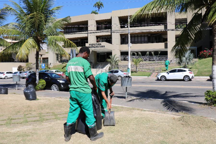 Equipes reforçam limpeza em Viana Sede durante preparativos para Viana Adventure