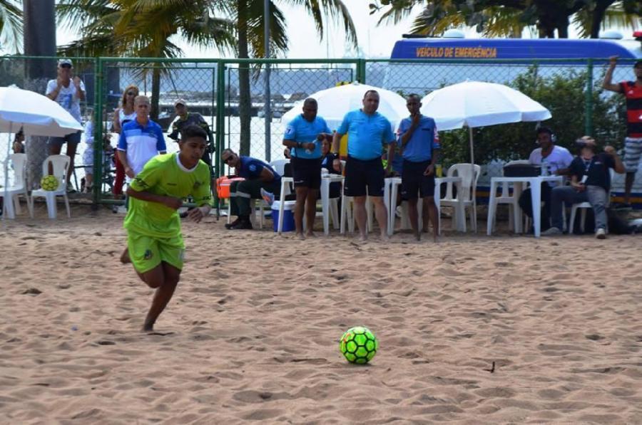 Viana estreia em Campeonato de Futebol de Areia no domingo (12)