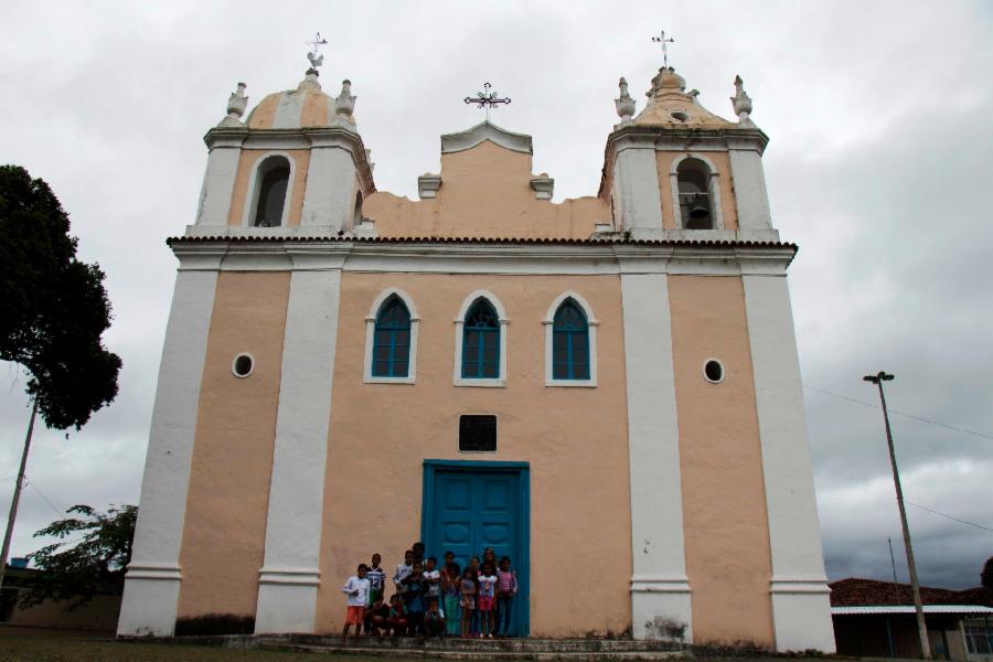 Crianças de Vale do Sol fazem um passeio cultural por Viana Sede