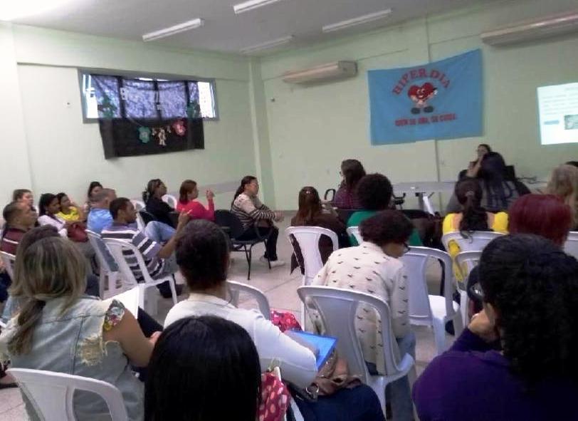 Enfermeiros participam de treinamento sobre descarte de resíduos de saúde