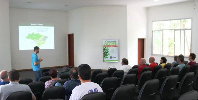 Produtores rurais participam de palestra sobre sustentabilidade rural