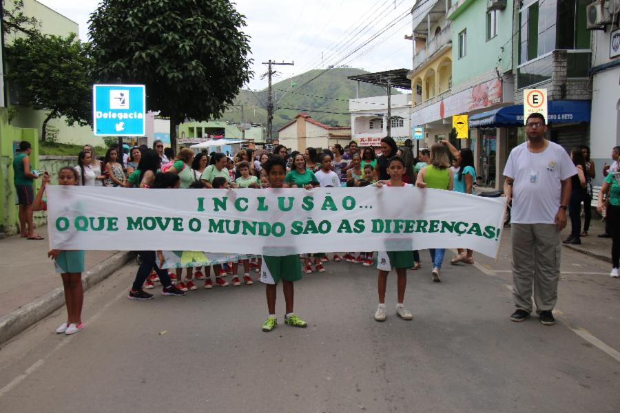 Caminhada pela inclusão marca Dia Nacional de Luta das Pessoas com Deficiência