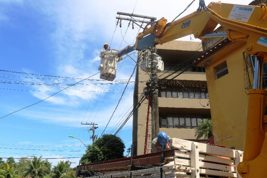 Ruas de Viana Sede recebem novas luminárias