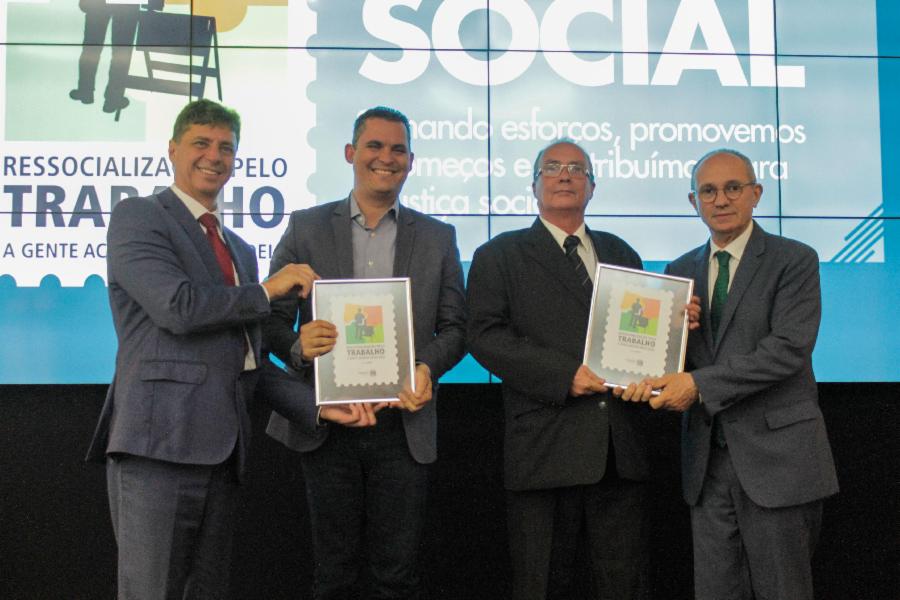 Viana recebe Selo Social Ressocialização pelo Trabalho