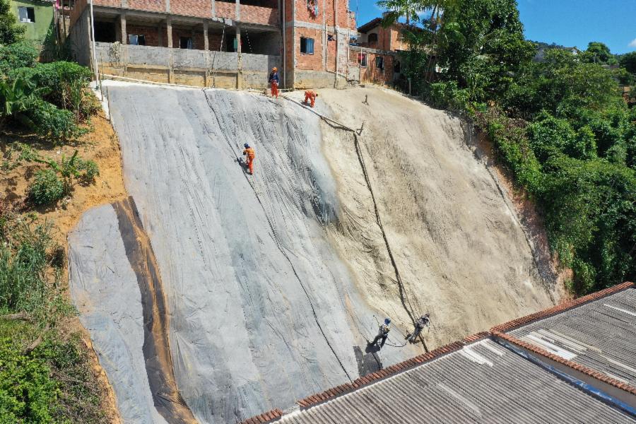 Aplicação de geomanta em Bom Pastor segue para a fase final