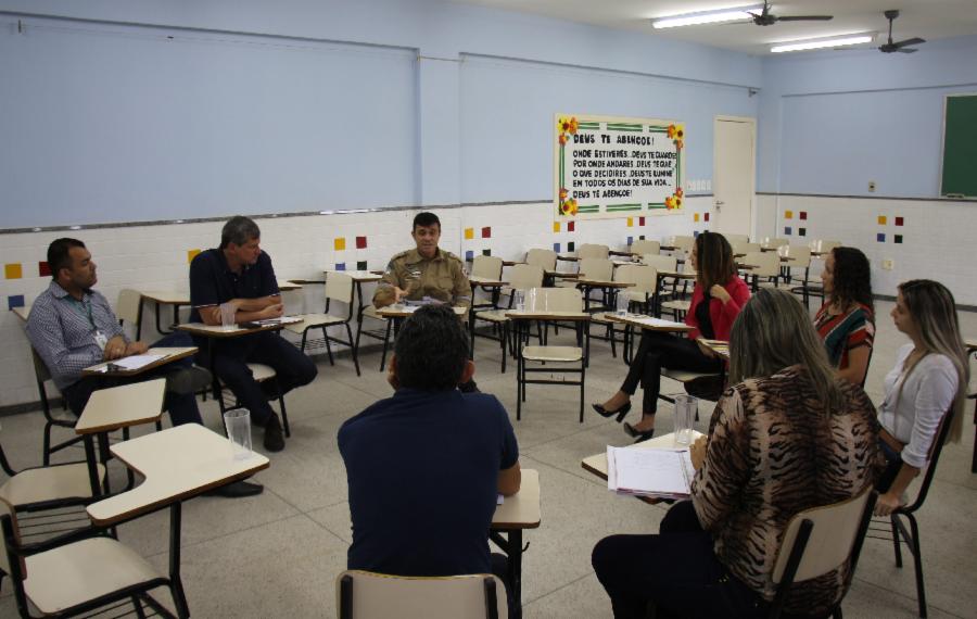 Comitê discute ações de segurança contra incêndio nos prédios públicos