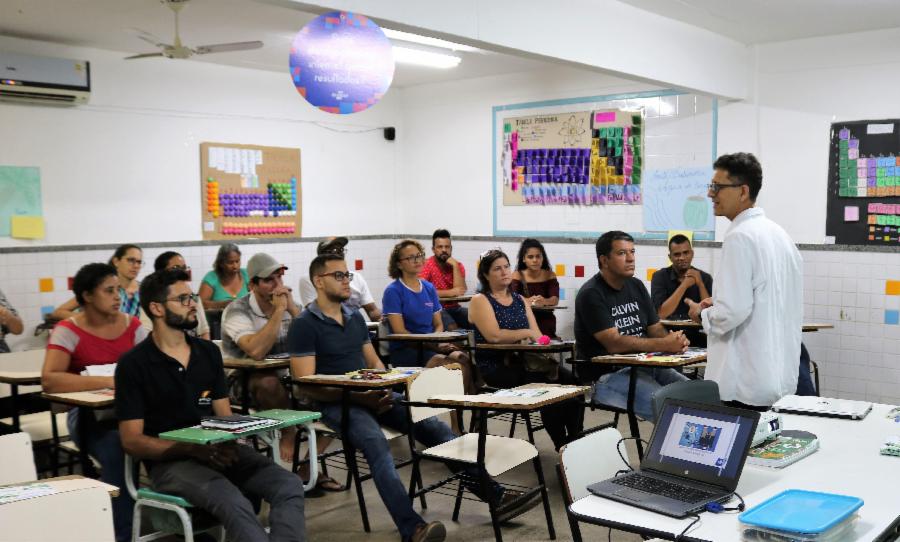 Empreendedores participam de palestra sobre uso da internet para potencializar pequenos negócios