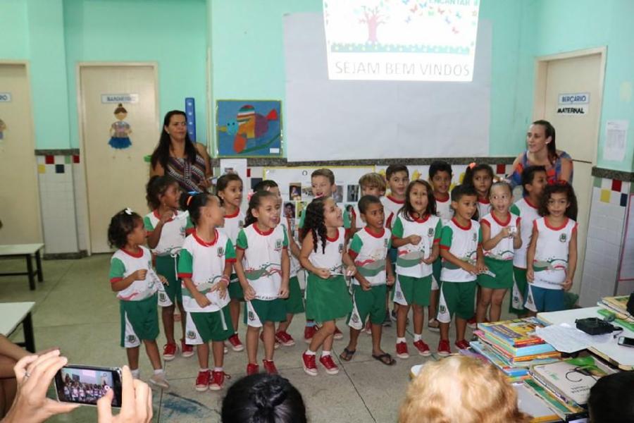 Apresentações culturais marcam culminância de projeto de leitura em escola de Industrial