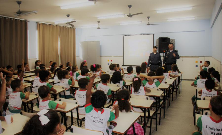 Polícia Militar realiza atividades de orientação com alunos da EMEF Padre Antunes