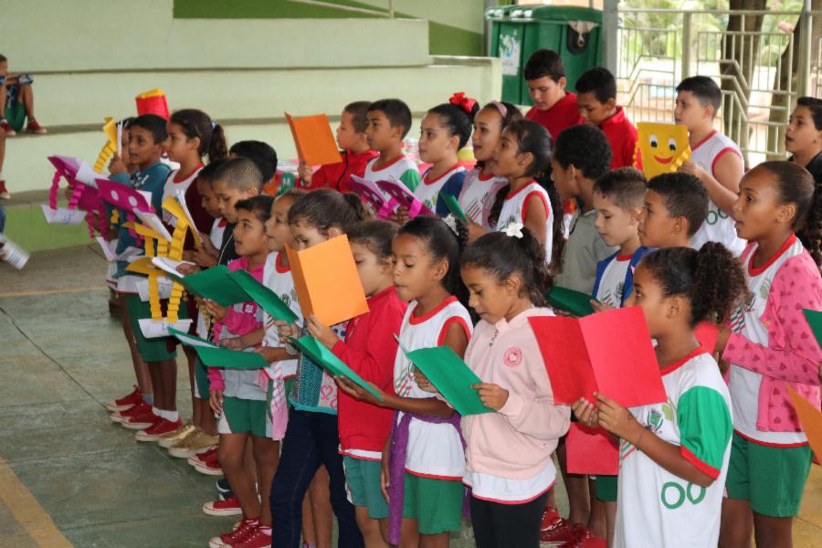 Alunos da EMEF Euzélia Lirio participaram de premiação do projeto de leitura