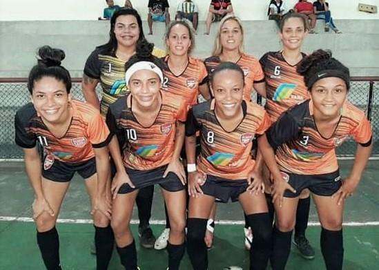 Equipe de futsal feminino de Viana disputa vaga para final de competição nesta terça (11)