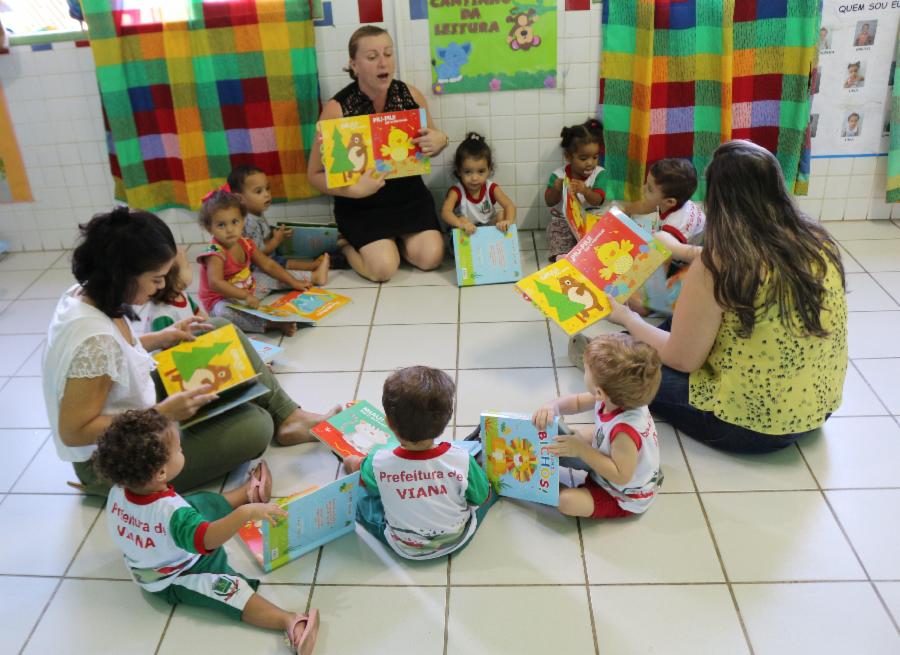 Alunos de Canaã participam de atividade com livro do projeto Minha Biblioteca: Ler, Contar e Encantar