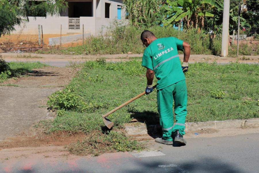 Canaã e Nova Bethânia recebem equipe de limpeza