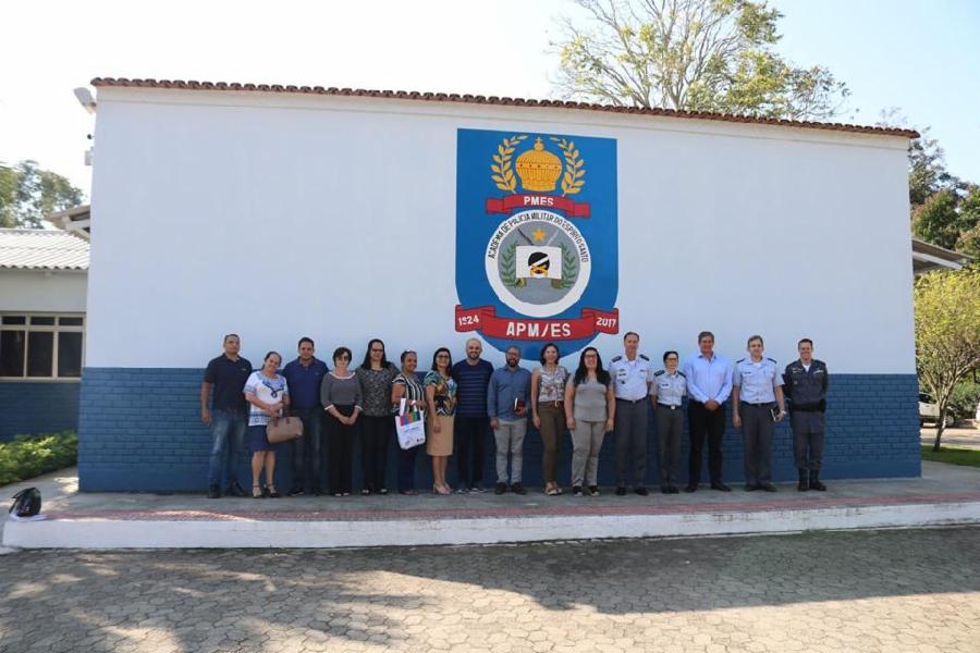 Comissão para implantação de Escola Militar participa de reunião na Academia de Polícia Militar do ES