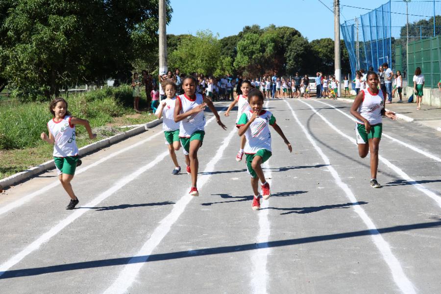 Prova de atletismo abre Jogos Escolares