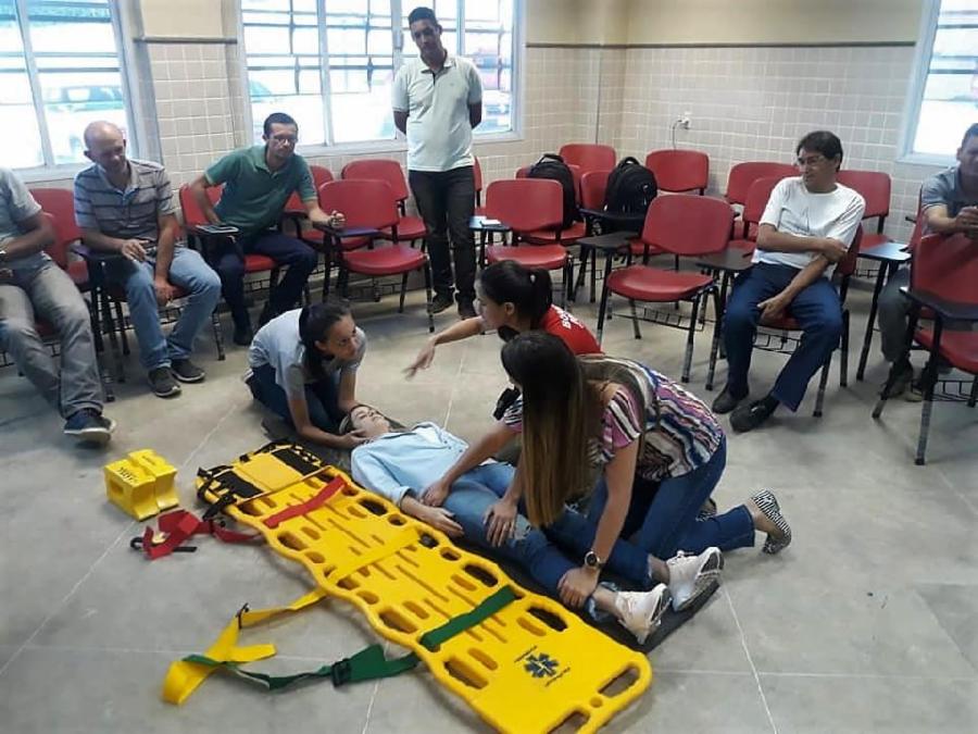 Risco geológico e estrutural é tema de palestra para voluntários dos Núcleos Comunitários