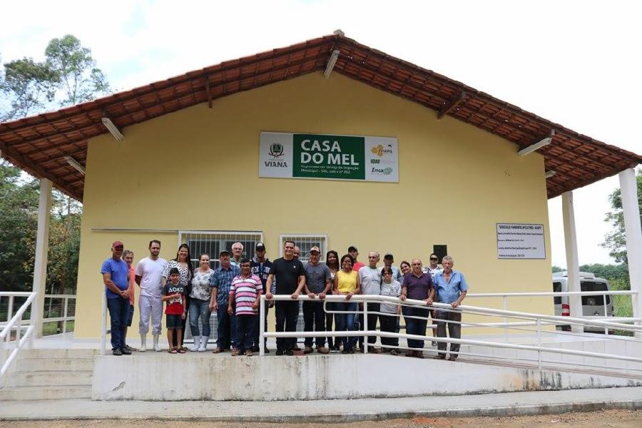 Produtores de Apiacá visitam Casa do Mel