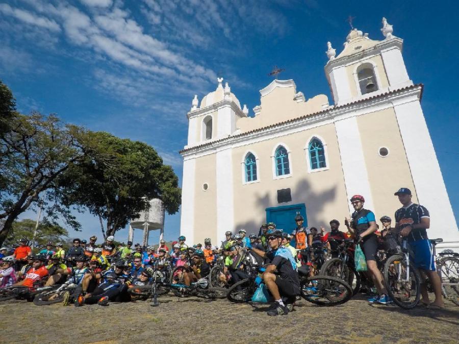 Viana Bike: igrejas centenárias e belezas naturais compõem o trajeto dos ciclistas