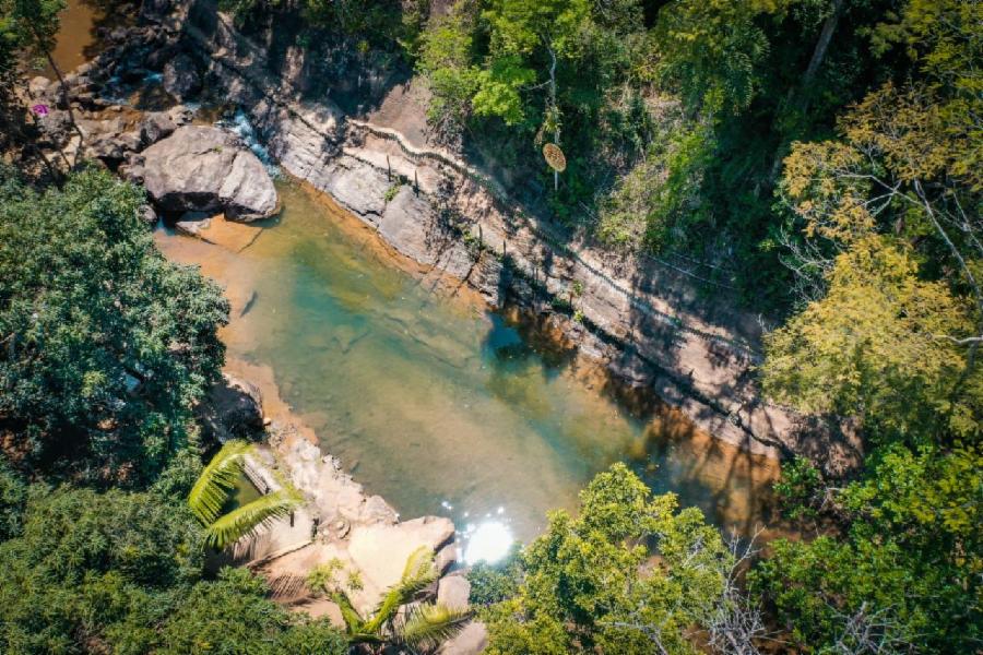 Cachoeiras de águas cristalinas compõem o Vale das Cachoeiras