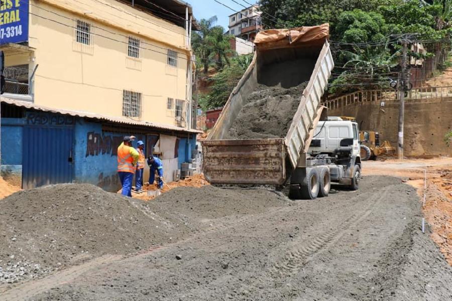 Rua Boa Vista recebe intervenções para início da pavimentação asfáltica