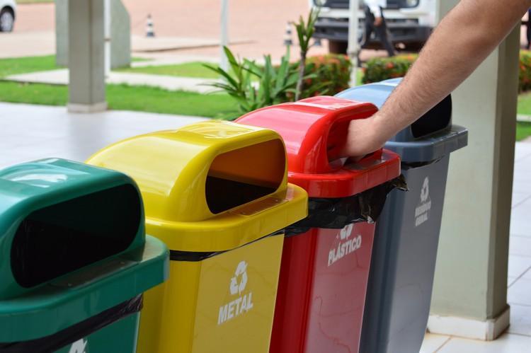 Meio Ambiente amplia coleta seletiva para mais dois bairros de Viana