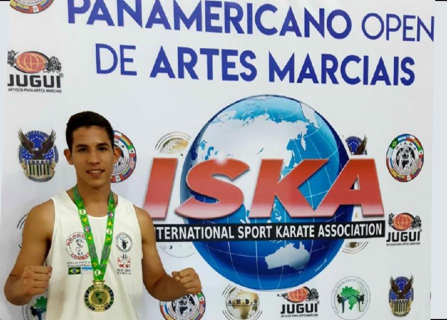 Estagiário da prefeitura é ouro no PanAmericano de Artes Marciais