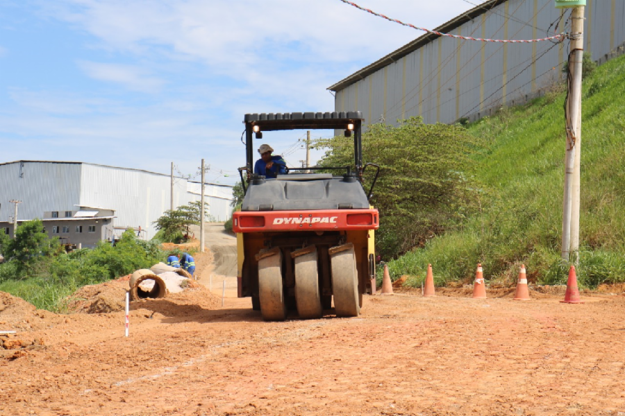 Rua Ametista, em Soteco, recebe melhorias