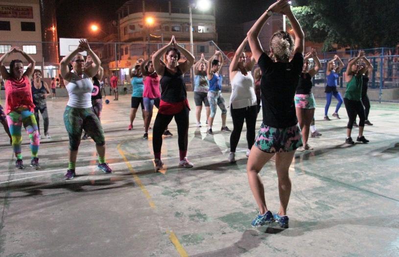 Aulas de ginástica e zumba gratuitas nas praças