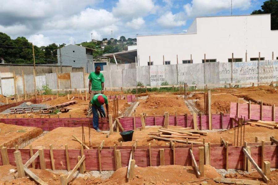 Avança a obra de construção do CMEI Primavera