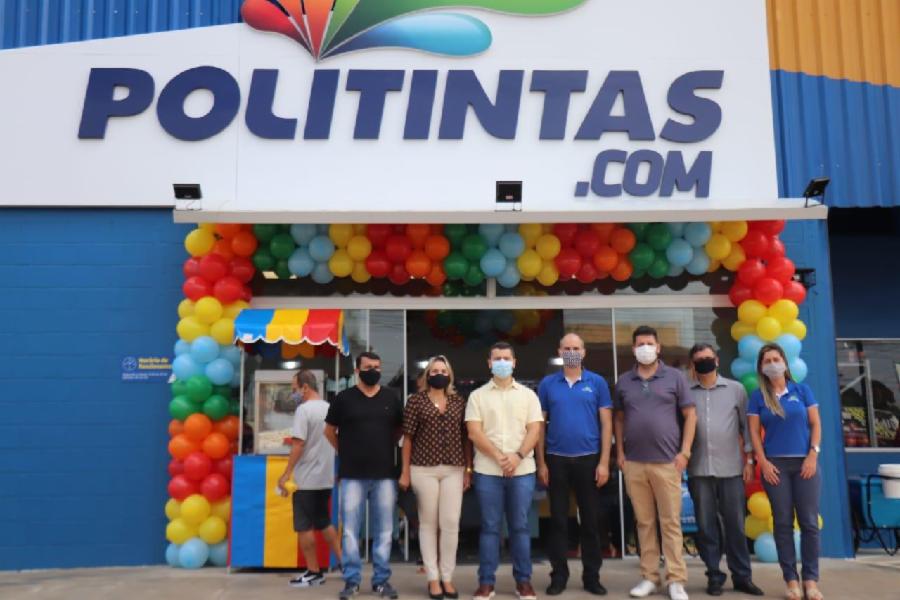 Politintas inaugura loja em Viana