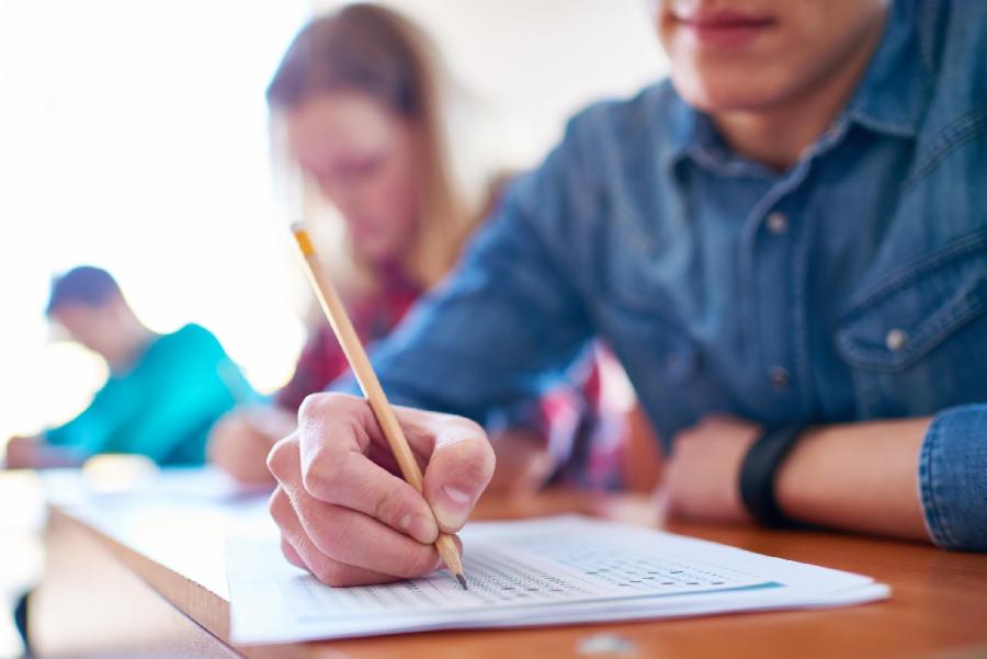 Inscrições para bolsas de estudos são prorrogadas até sexta-feira (05)