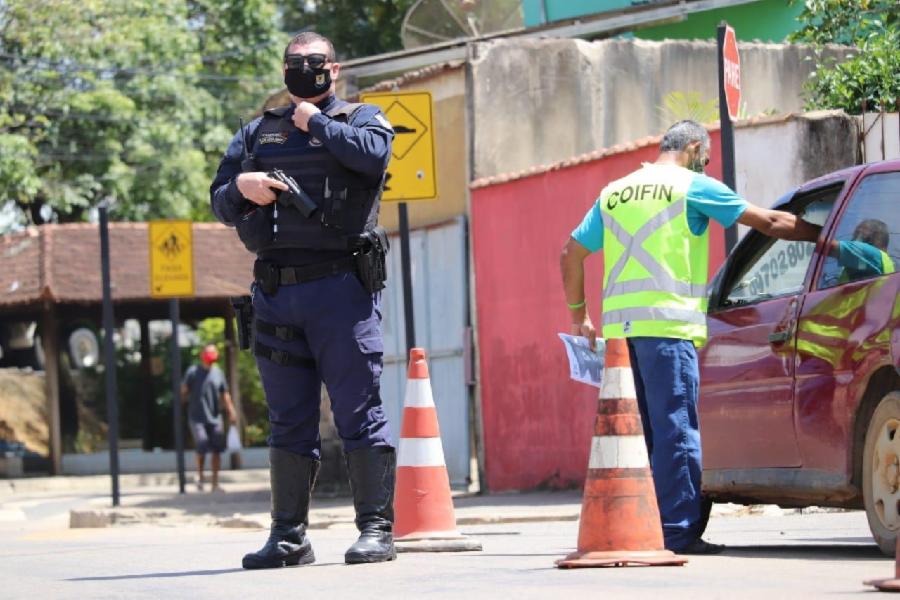 Viana realiza barreiras sanitárias para orientar motoristas sobre o contágio do coronavírus