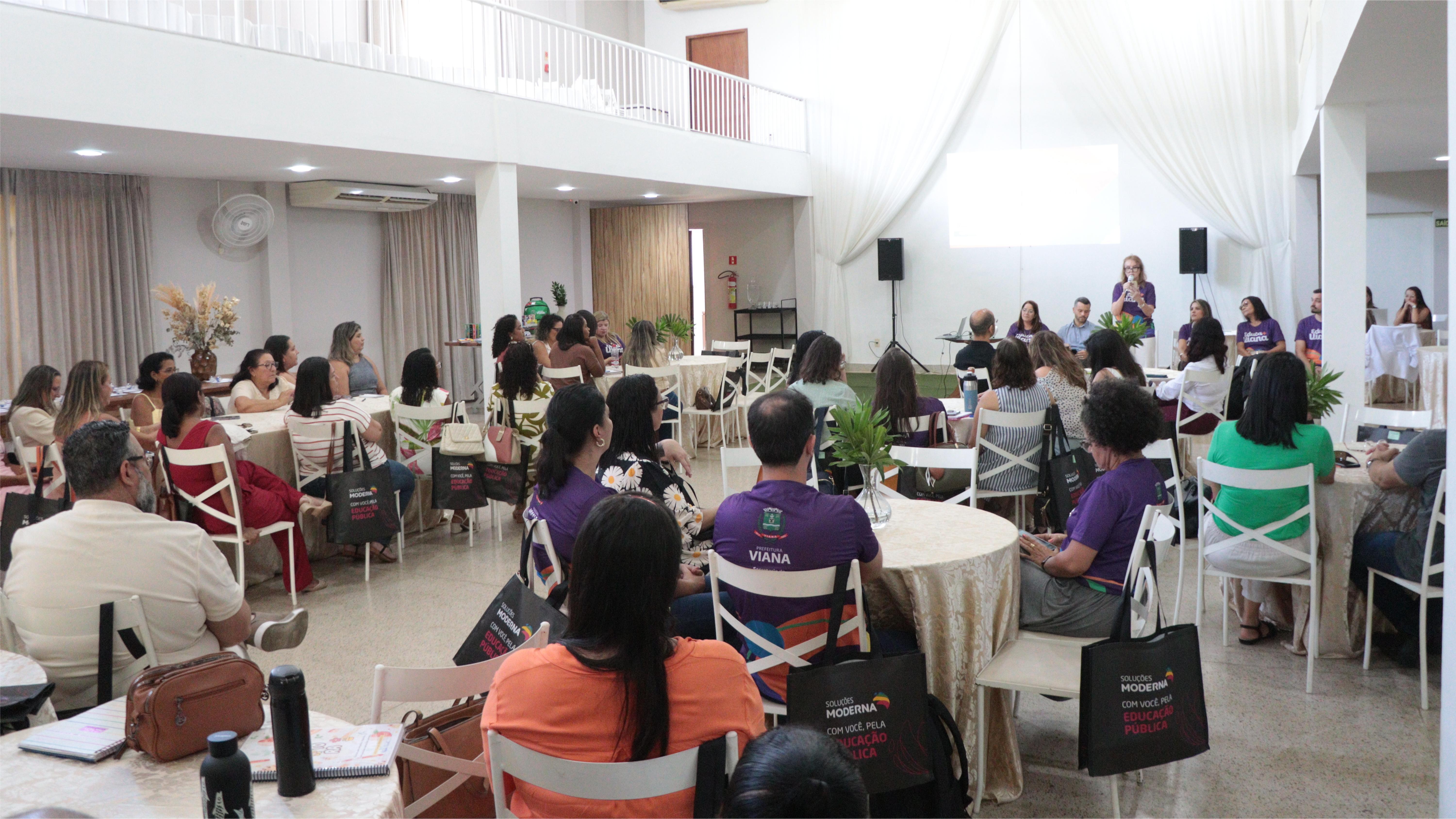 Educa+Viana reúne diretores escolares em imersão para fortalecer a gestão e os resultados da educação municipal