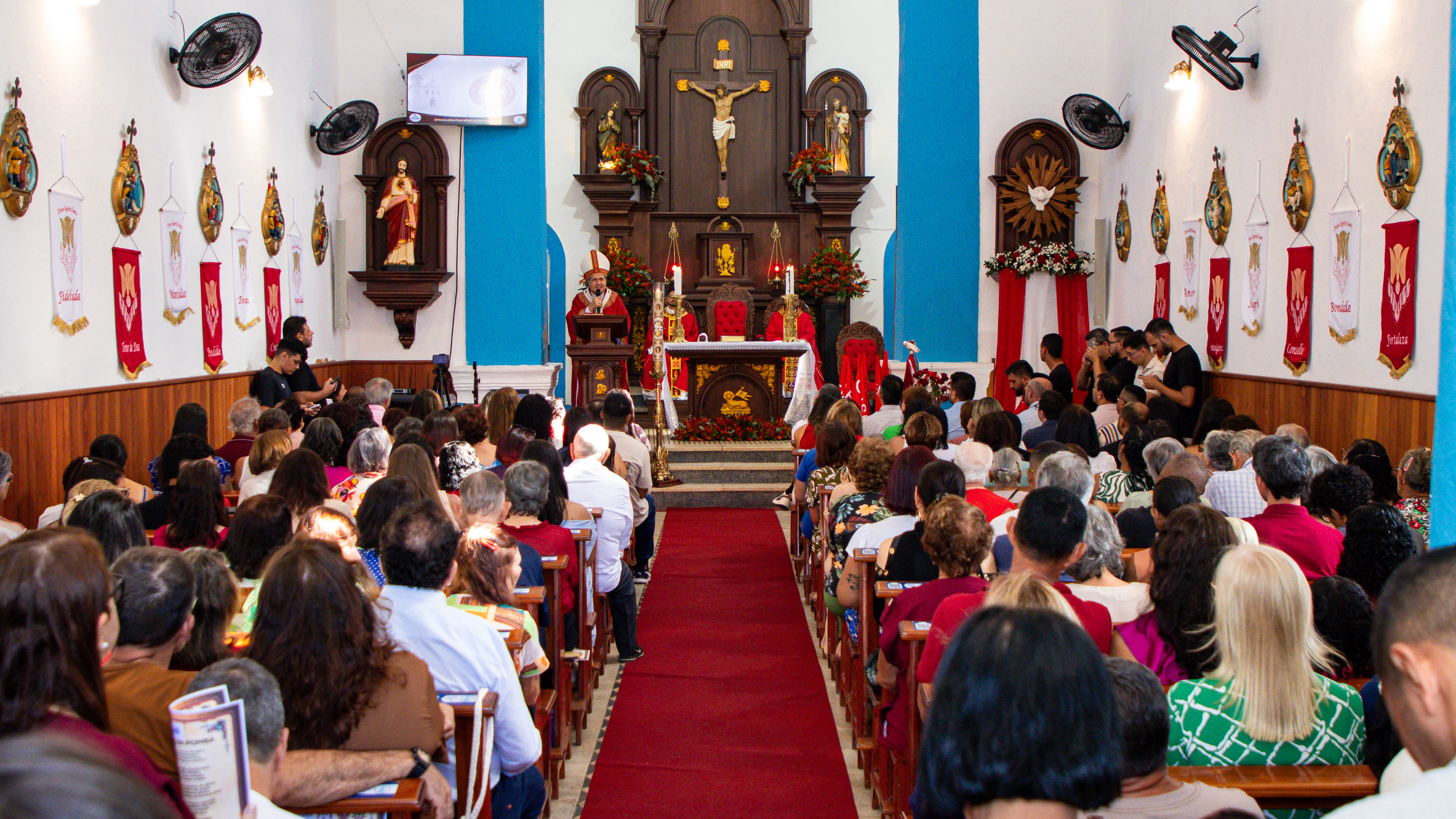 Viana celebra fé e tradição durante a Missa de Pentecostes da 209ª Festa do Divino Espírito Santo