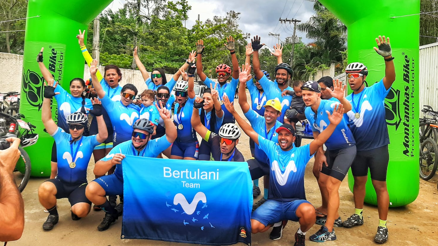 Equipe vianense domina circuito de ciclismo em Guarapari