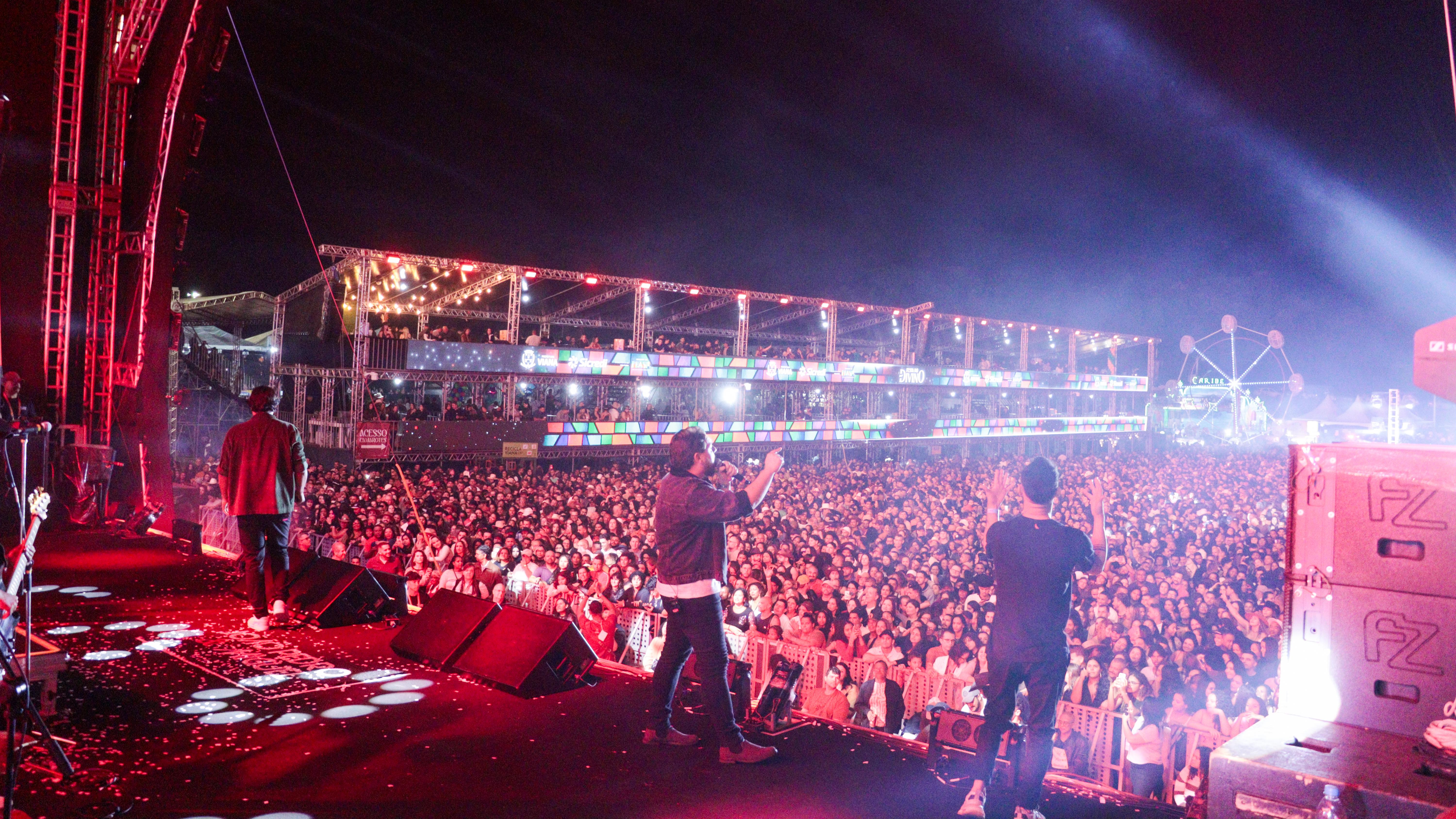 Primeira noite da 209ª Festa do Divino de Viana bate recorde de público