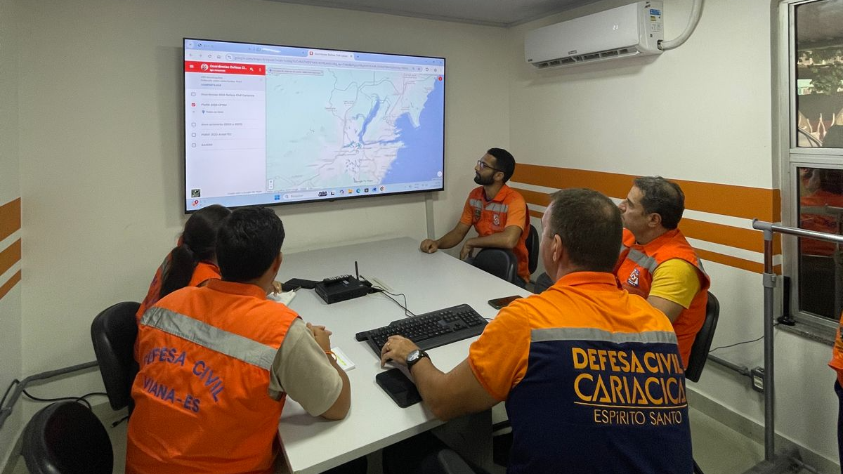 Defesa Civil de Viana realiza visita técnica para troca de experiências em Cariacica
