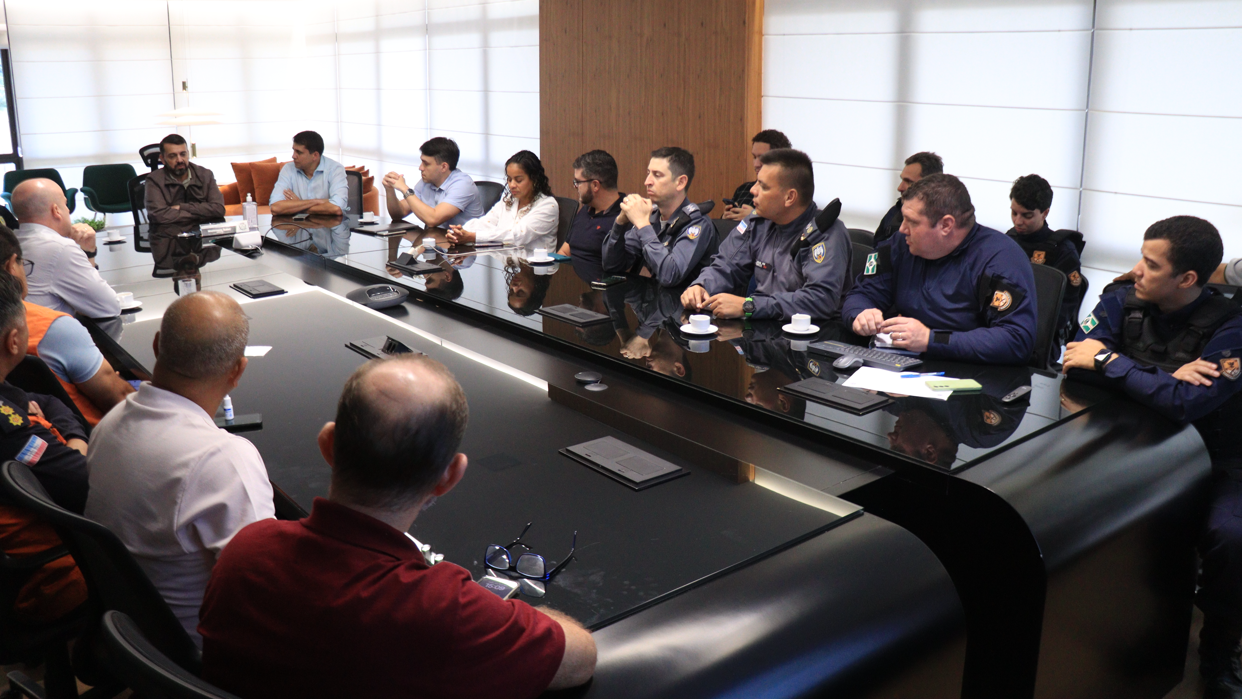Gabinete de Gestão Integrada: Viana reforça integração entre forças de segurança e apresenta queda nos crimes contra o patrimônio