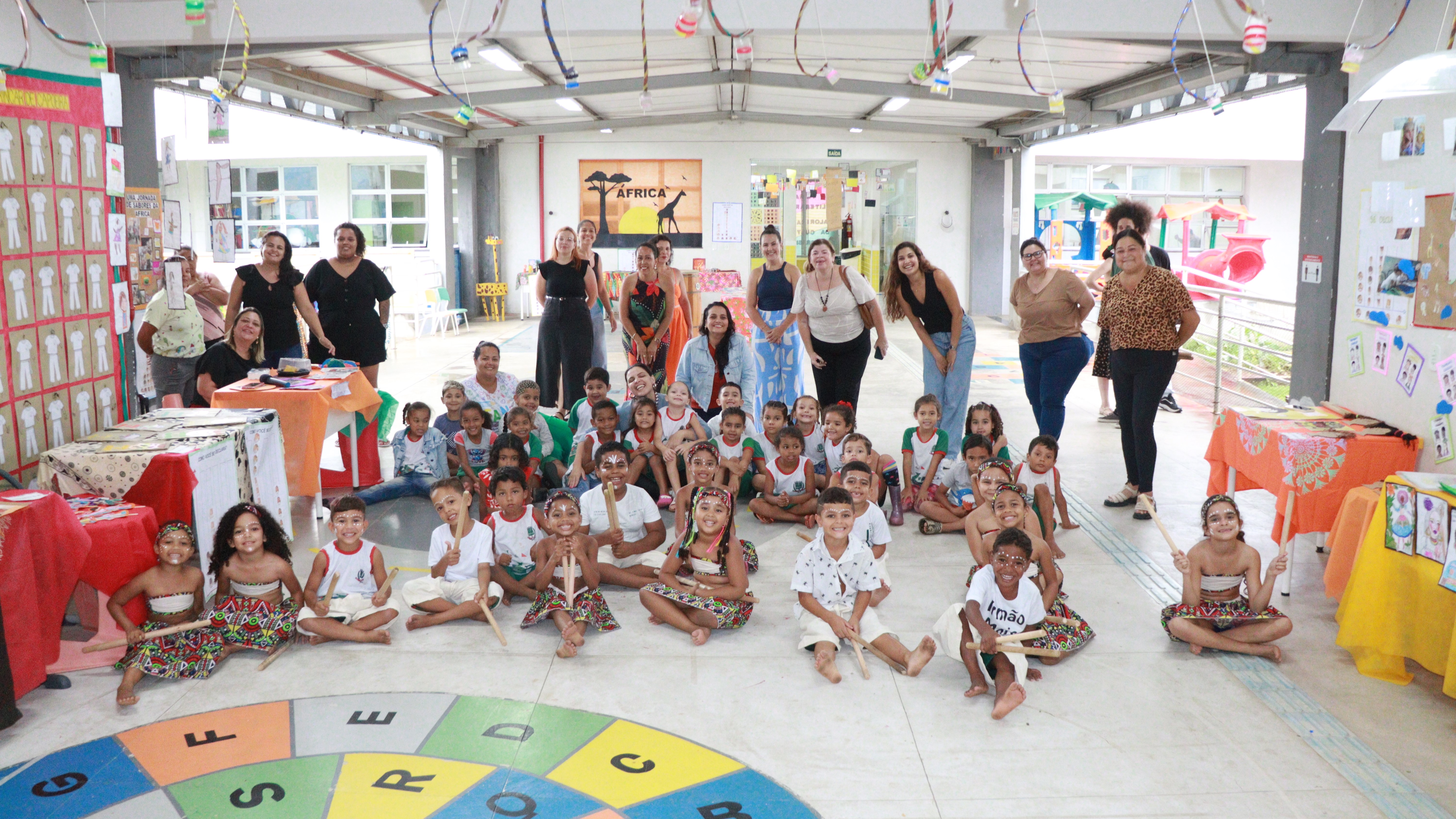 Escolas de Viana celebram a Consciência Negra com projetos que valorizam identidade, cultura e respeito