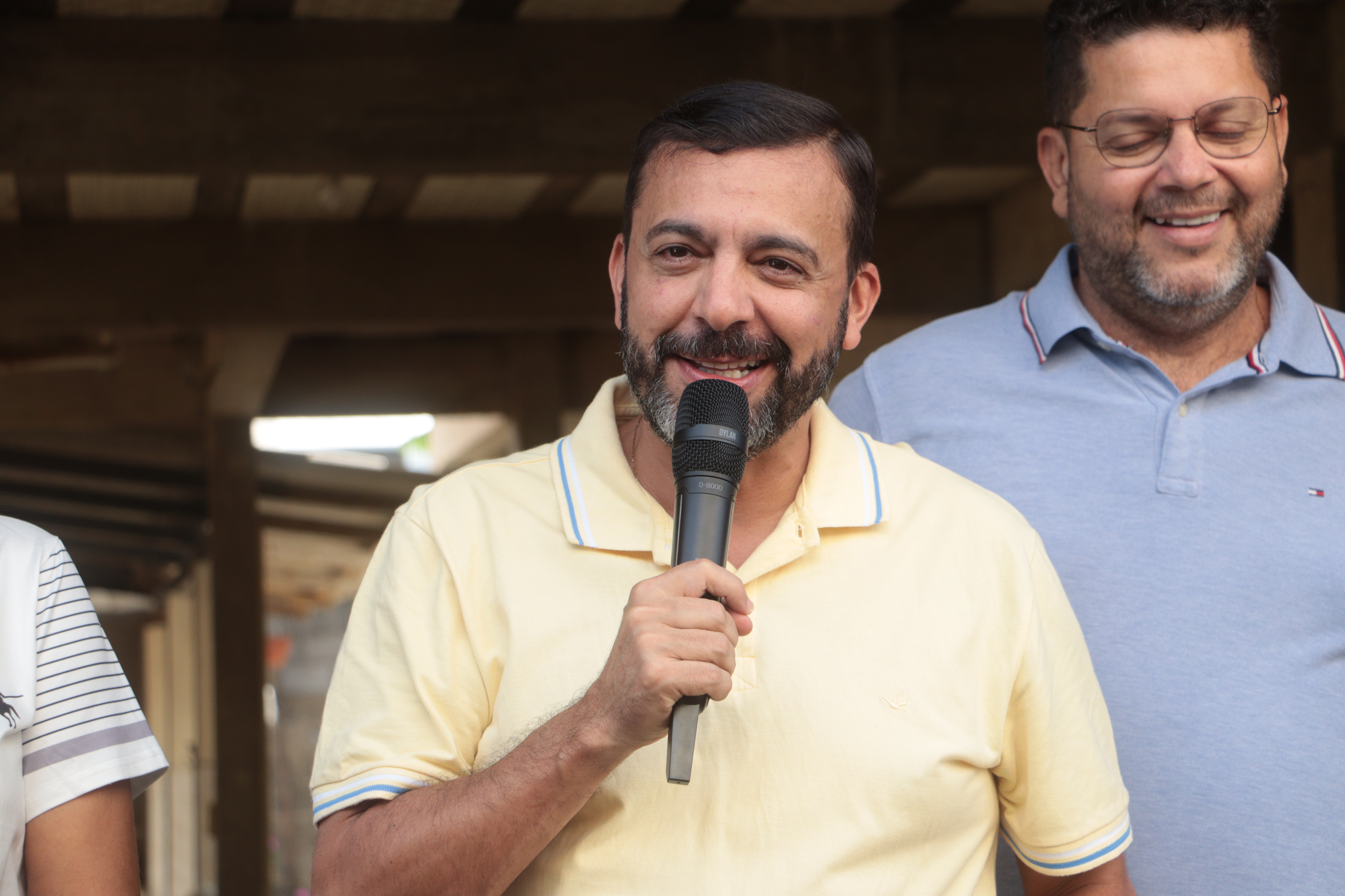 O prefeito em exercício Fabio Dias discursa sobre a importância do investimento para as comunidades / Foto: Kaio Torres