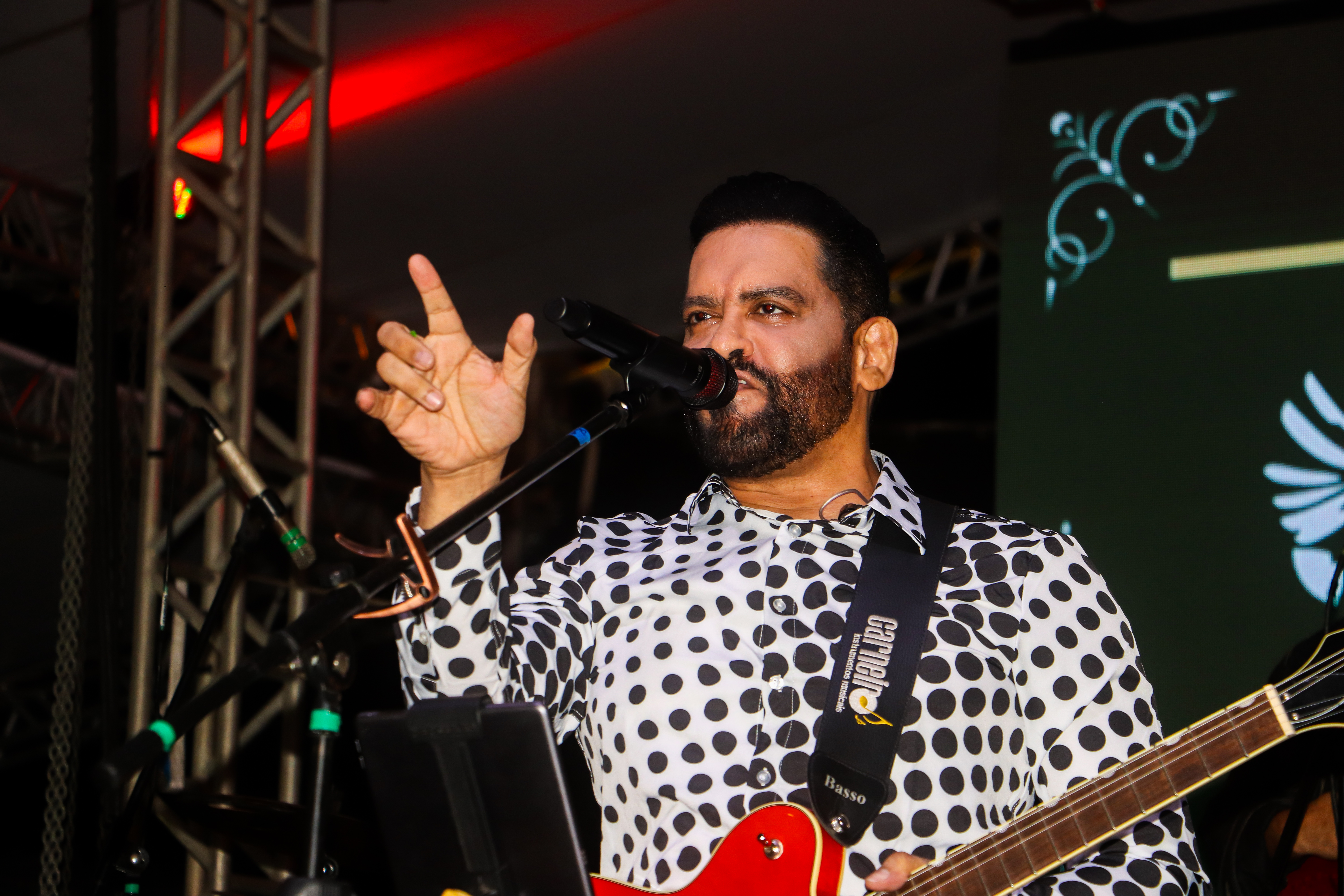 Jackson Lima se apresenta na Expocervi | Foto: Kaio Torres / Secom Viana