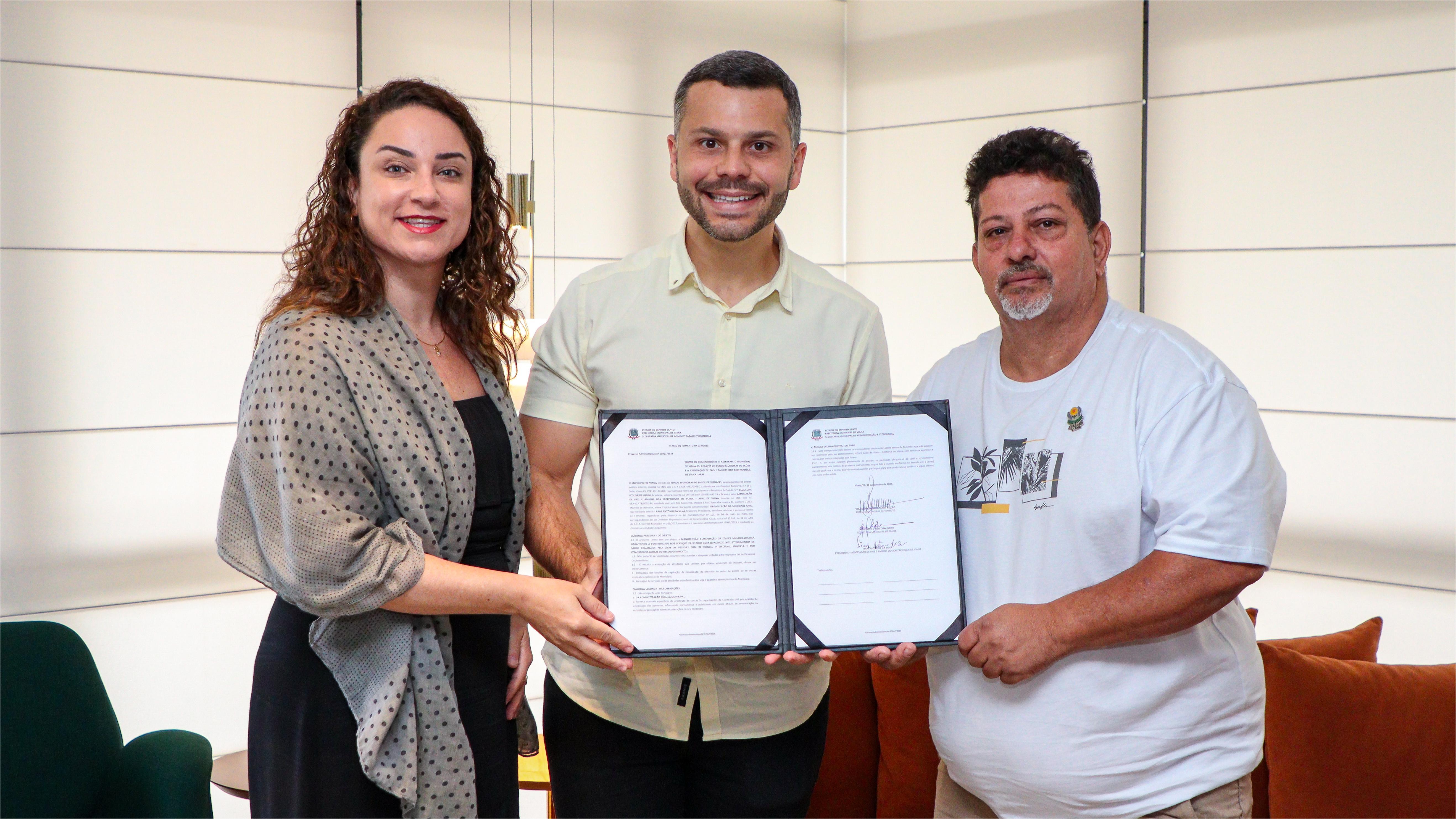 Prefeitura de Viana fortalece parceria com a APAE para ampliar atendimentos de saúde