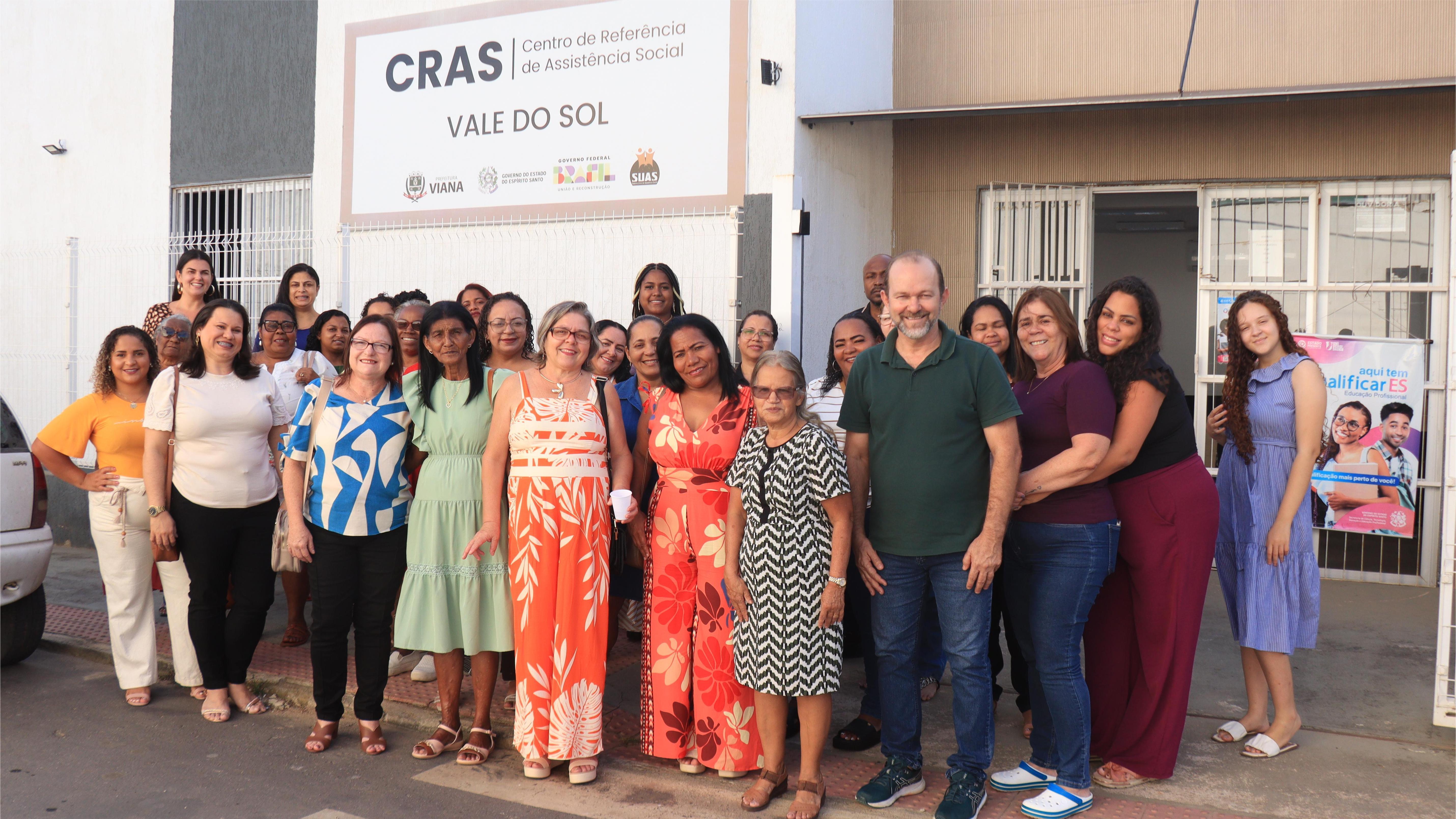 Formatura do Programa QualificarES reúne mais de cem alunos de Viana e abre novas vagas para cursos